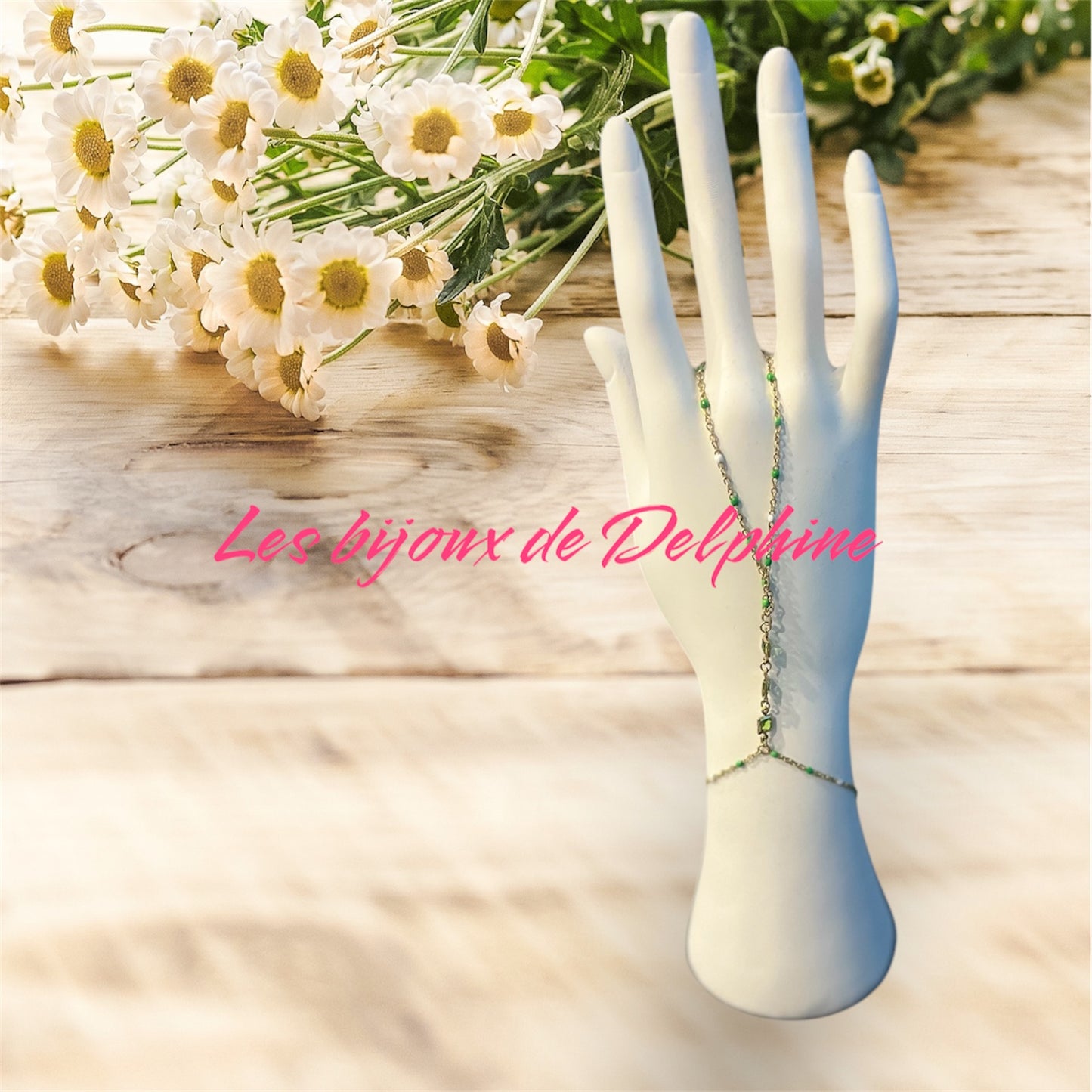 Bijoux de mains pierres vertes