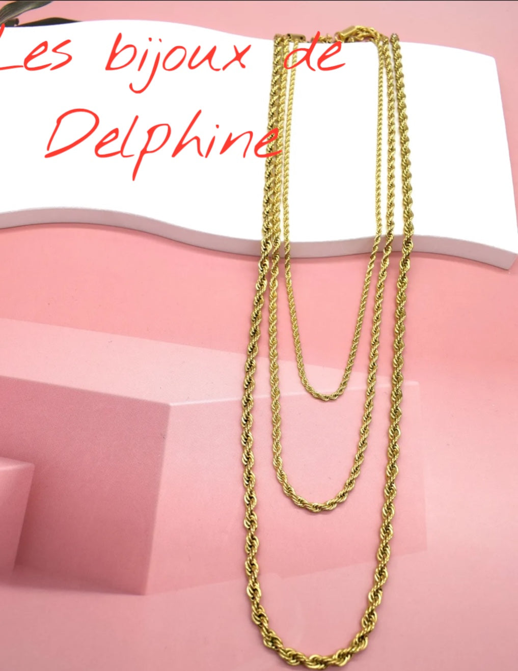 Collier triple rang