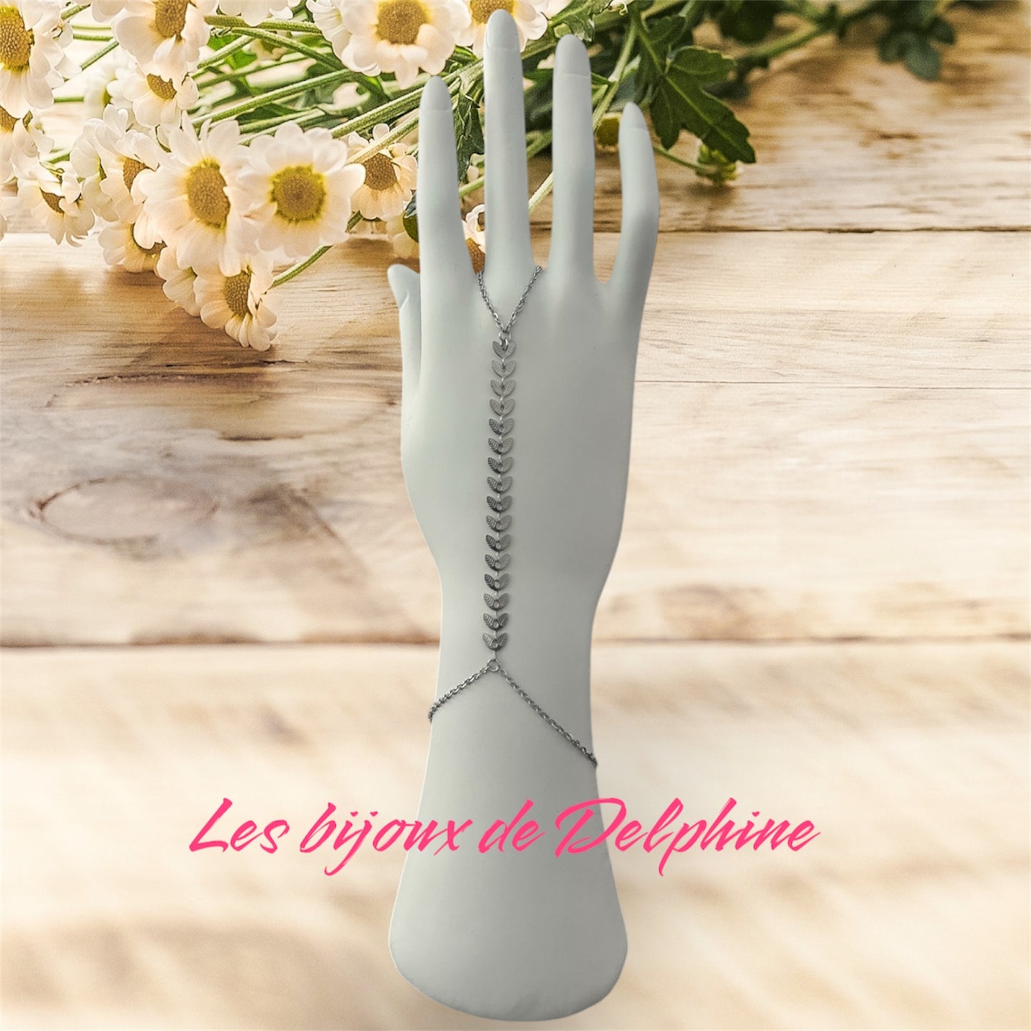 Bijoux de mains design feuilles