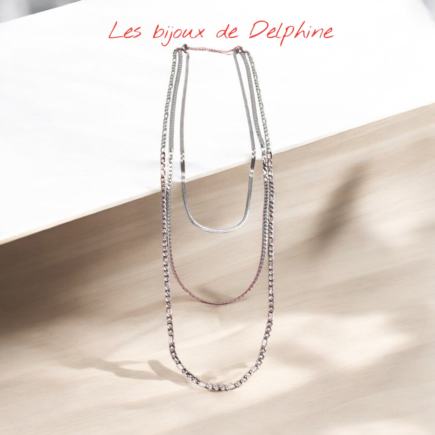 Collier triple rang