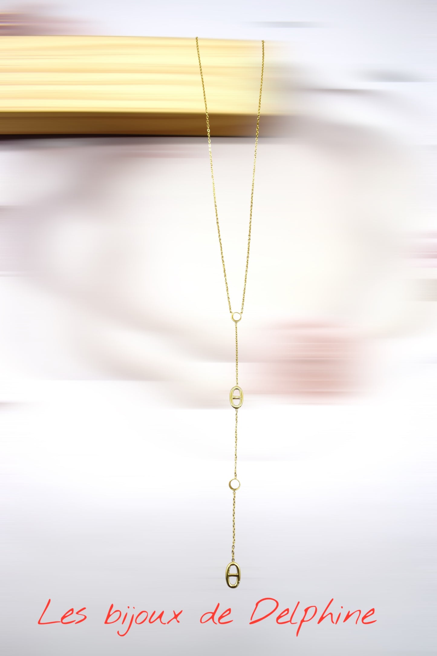 Collier Y avec touche de couleur