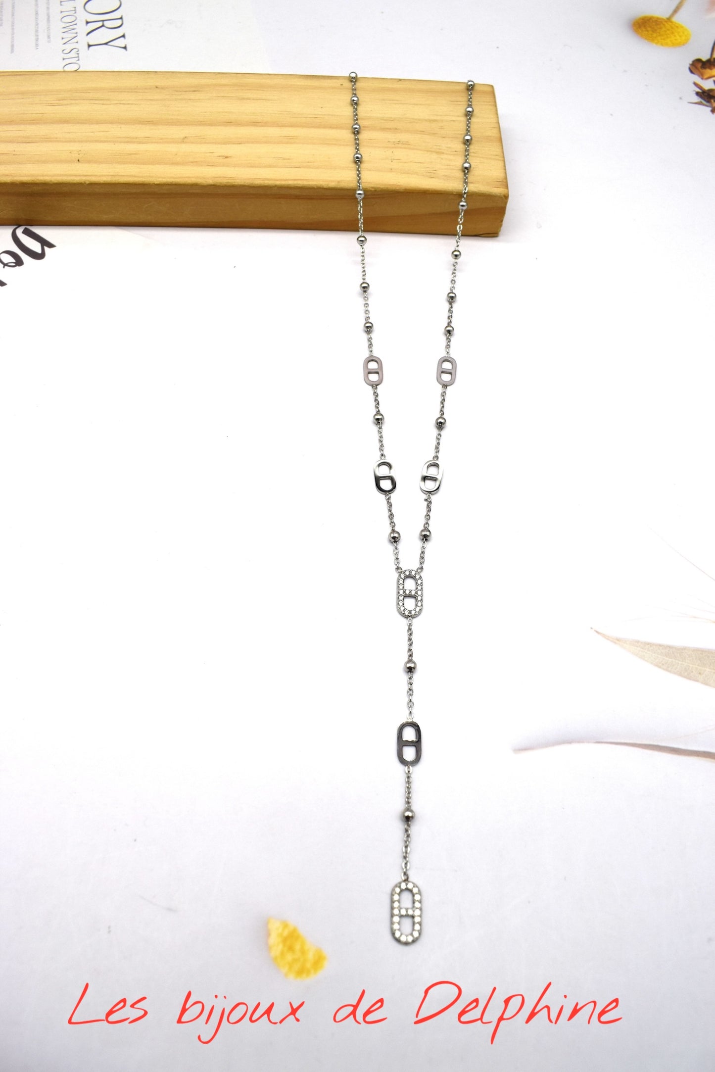 Collier y tombant