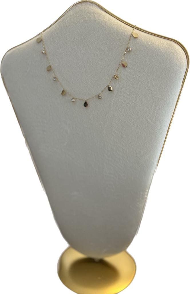Collier pendentif goutte d’eau et strass