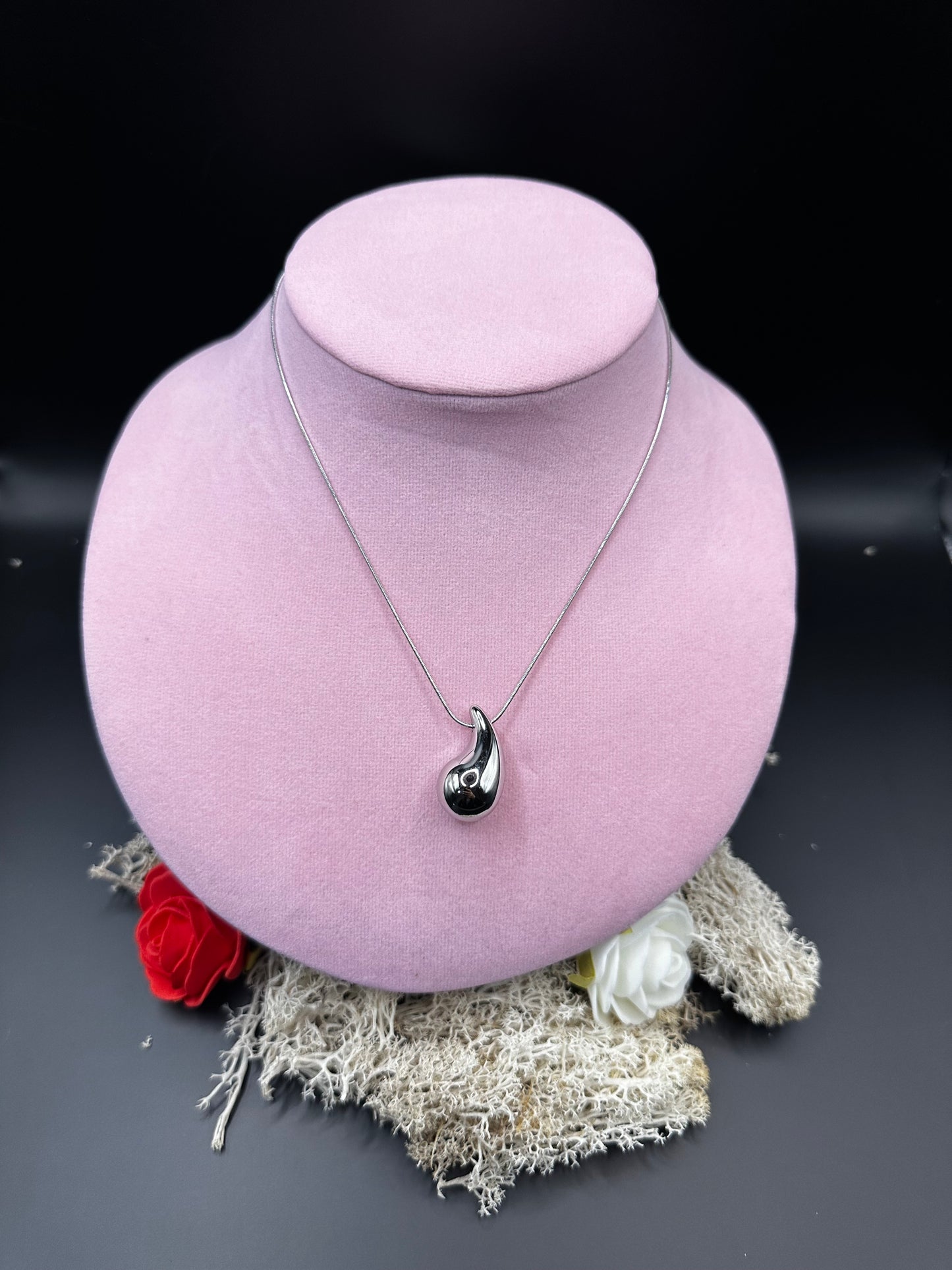 Collier goutte