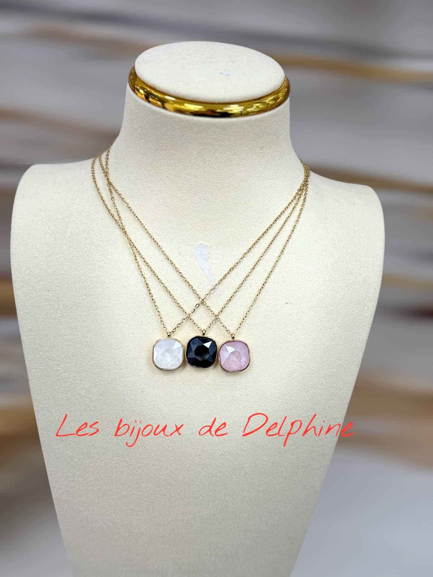 Collier acier pierre de couleur