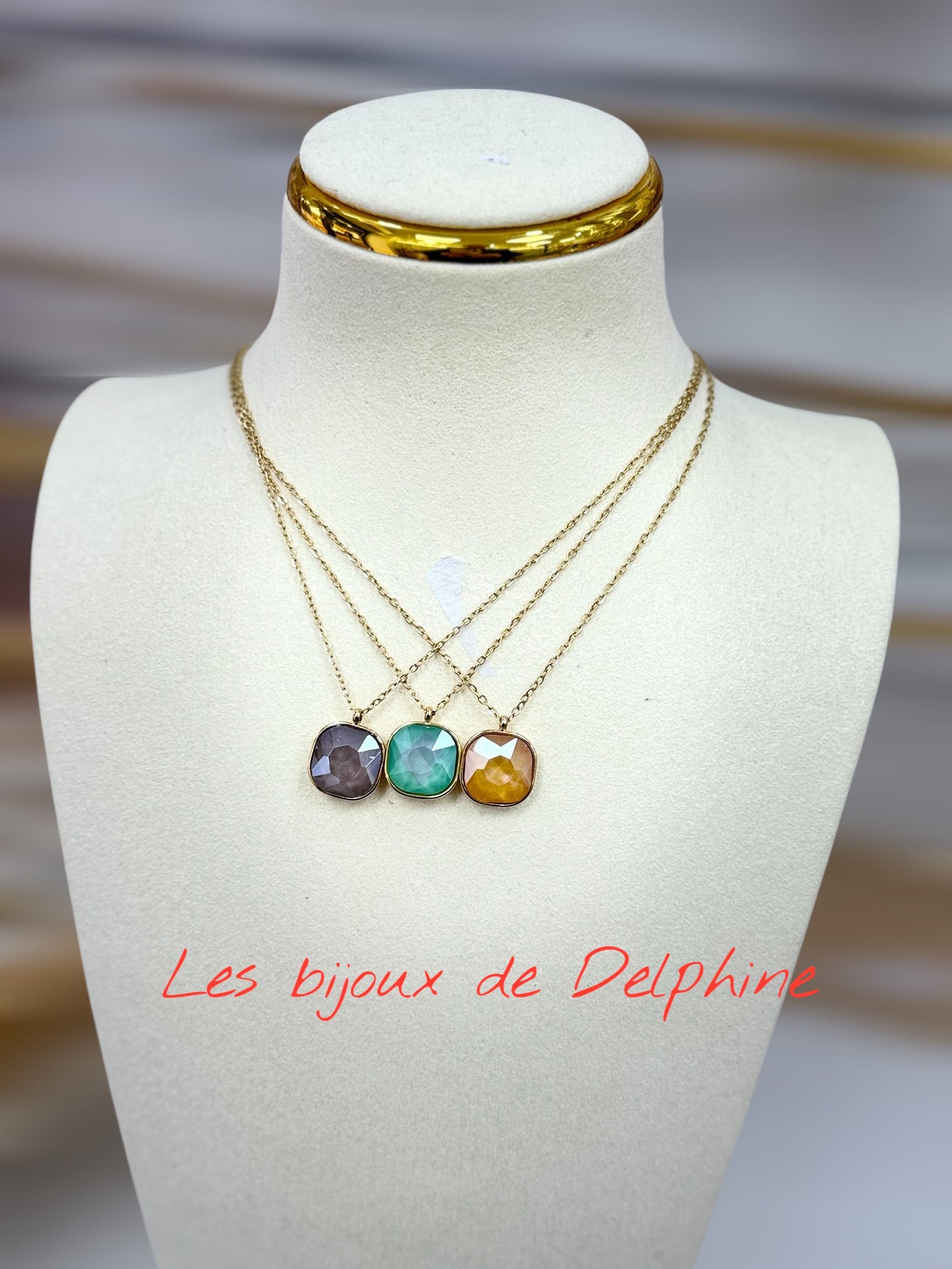 Collier acier pierre de couleur